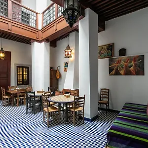 riad-fez-dar.hotelfesmorocco.com/